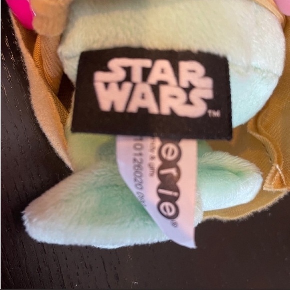 The Child Bundle from Star Wars
Mandelorian Baby Yoda Plush Toy and
Mug - Picture 6 of 12